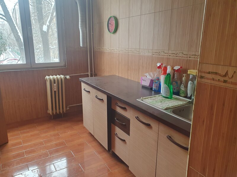 Drumul Taberei, Valea Ialomitei, vanzare 3 camere, 1/4, decomandat,
